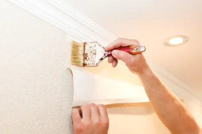 Pose de papier peint à Rétaud — revêtements muraux et toiles de verre